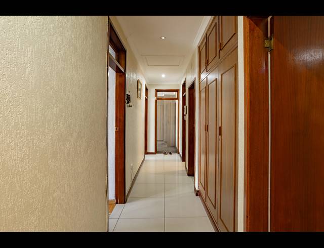 4 BEDROOM HOUSE FOR SALE IN RESERVOIR HILLS